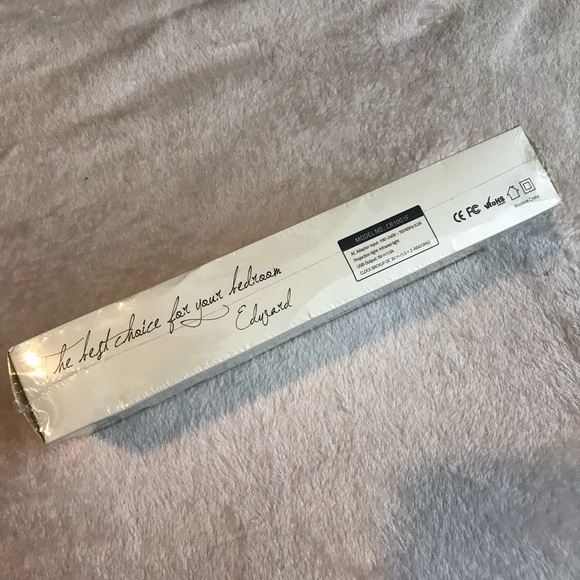 Projection Alarm Clock with USB Charger (CR1001F) New Sealed - Picture 6 of 11